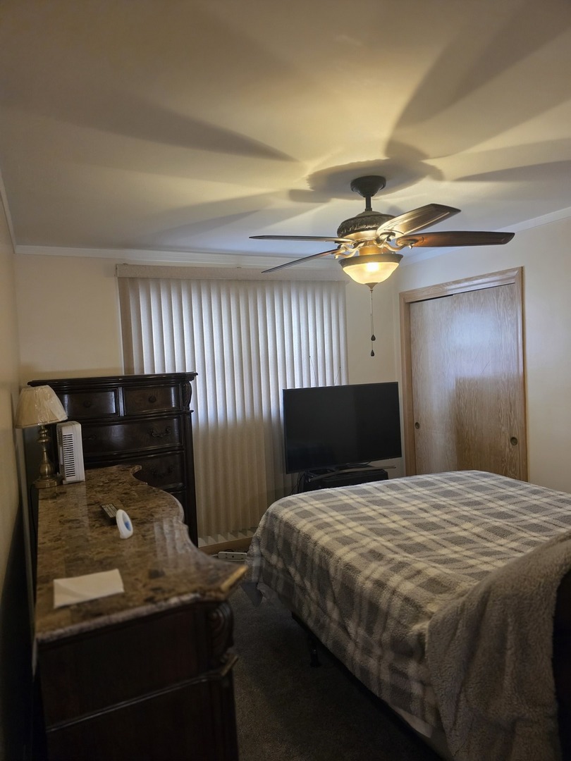 8634 S Kolin Avenue, Chicago, IL 60652