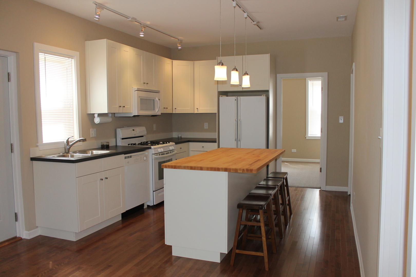 1621 S Ruble Street, Chicago, IL 60616