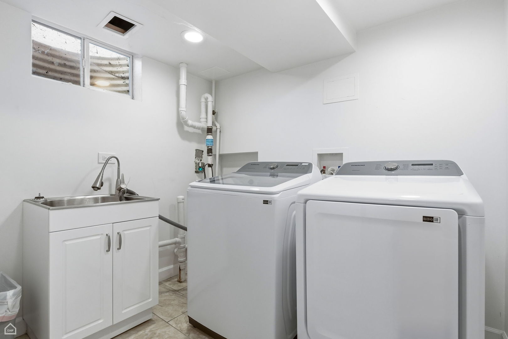 6310 N La Crosse Avenue, Chicago, IL 60646