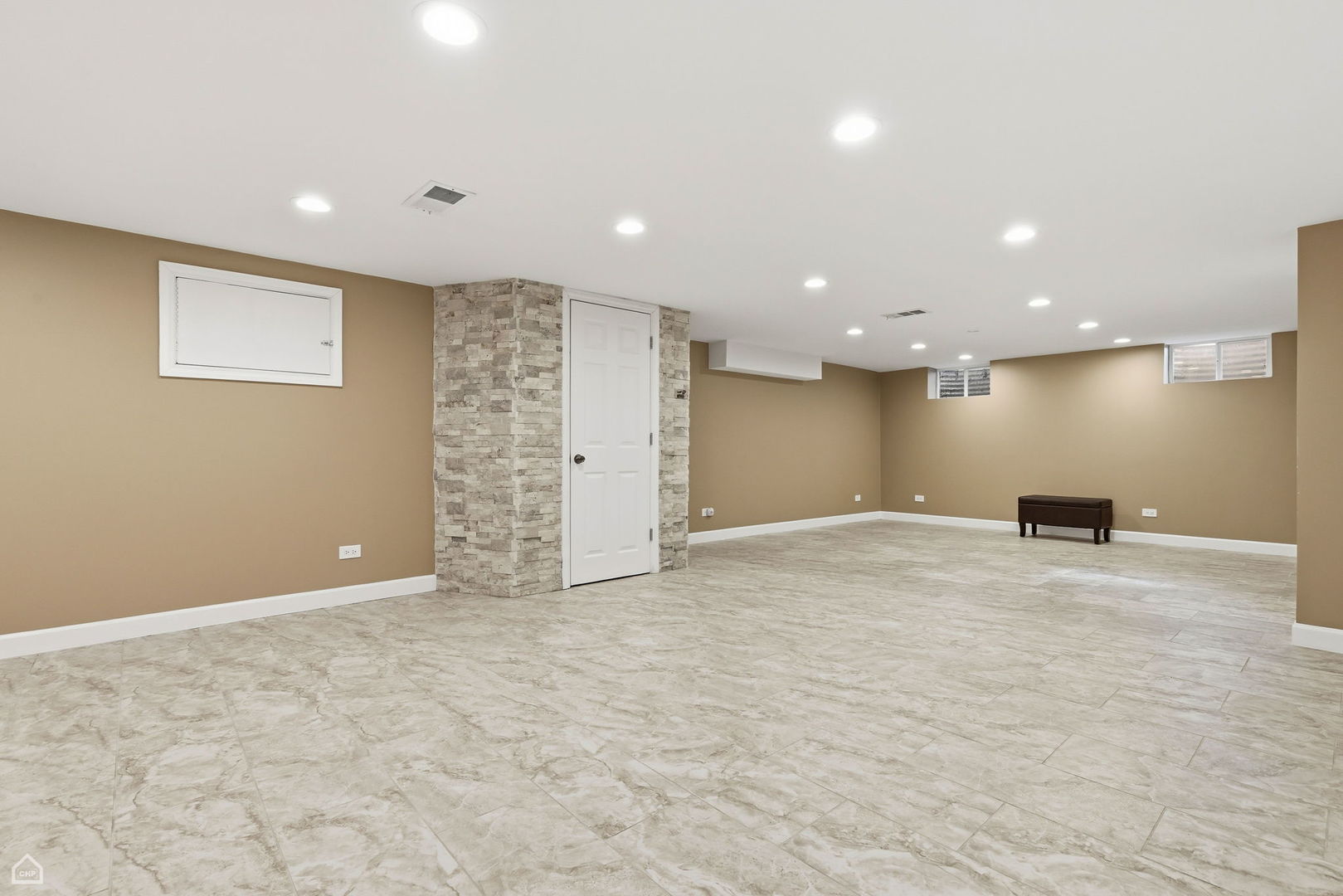 6310 N La Crosse Avenue, Chicago, IL 60646