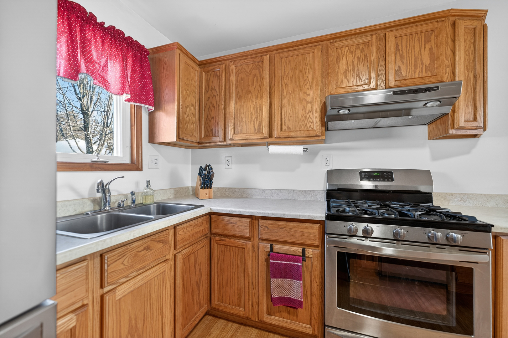 714 Ellwood Avenue, DeKalb, IL 60115