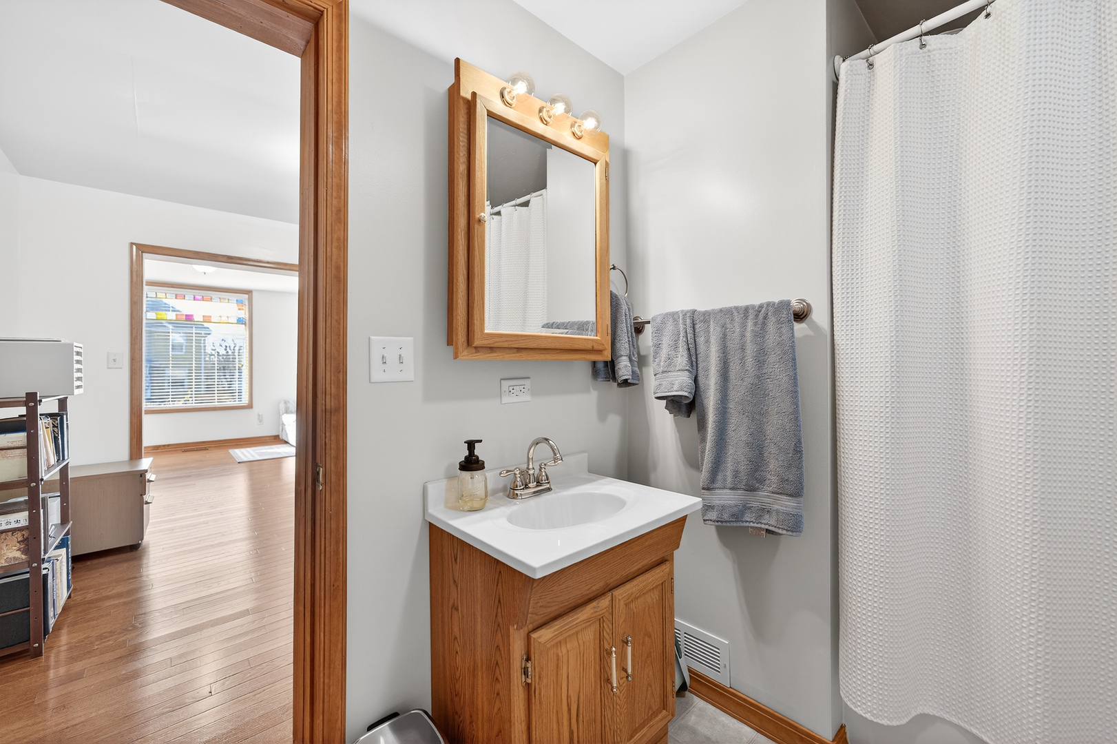 714 Ellwood Avenue, DeKalb, IL 60115