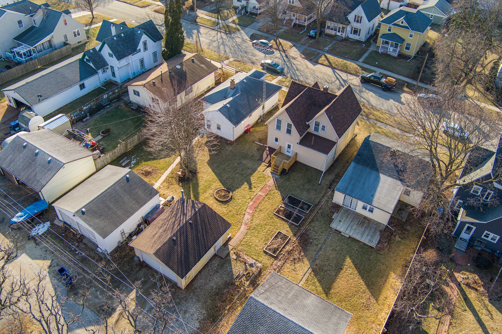 714 Ellwood Avenue, DeKalb, IL 60115