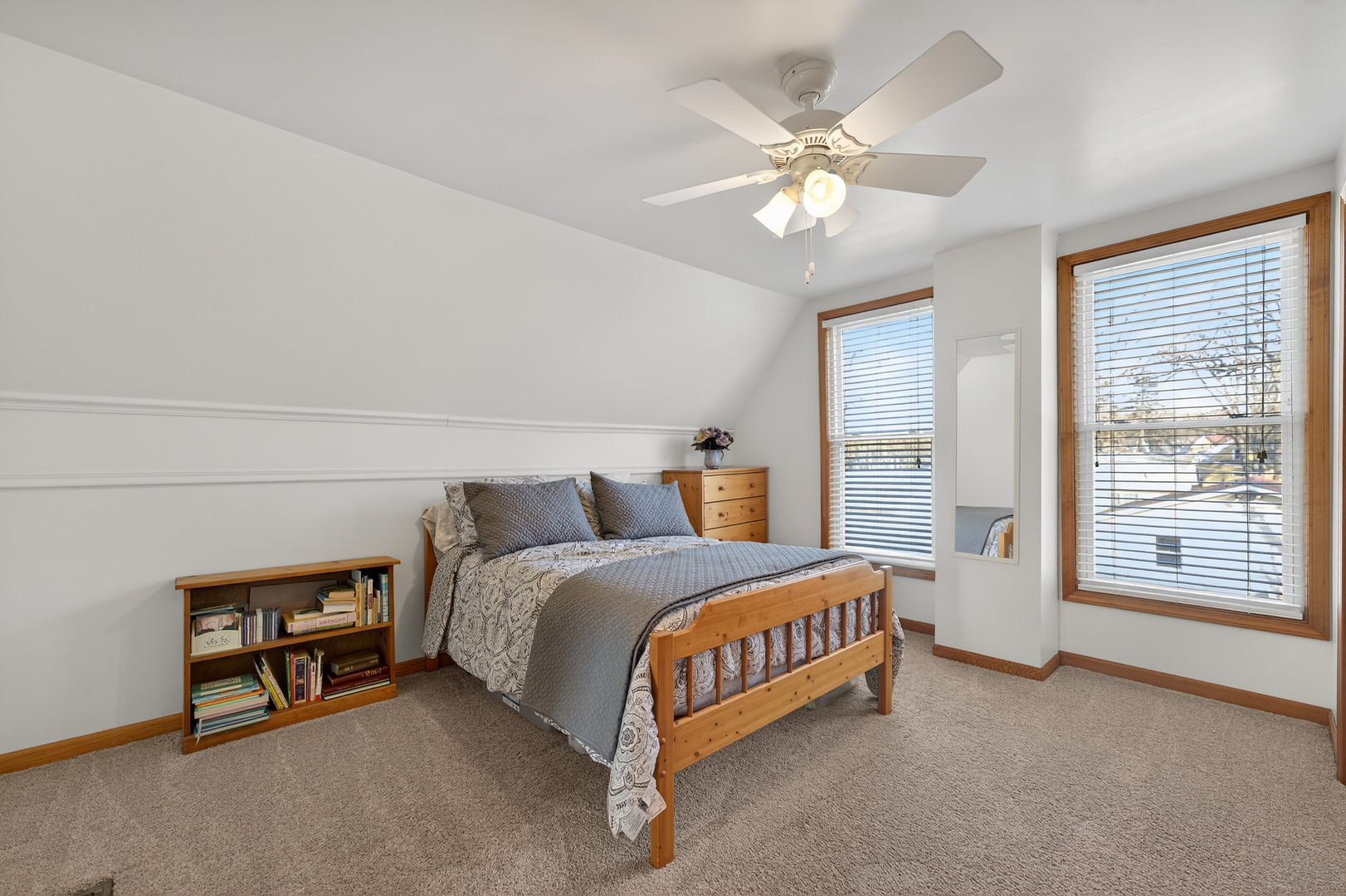 714 Ellwood Avenue, DeKalb, IL 60115