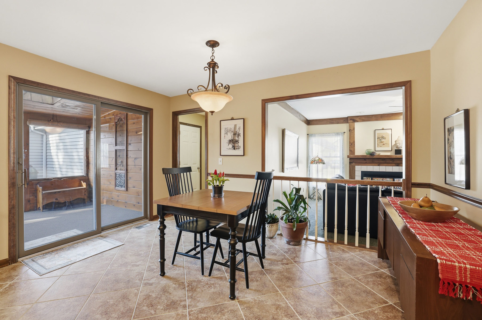 545 Blackhawk Drive, Batavia, IL 60510