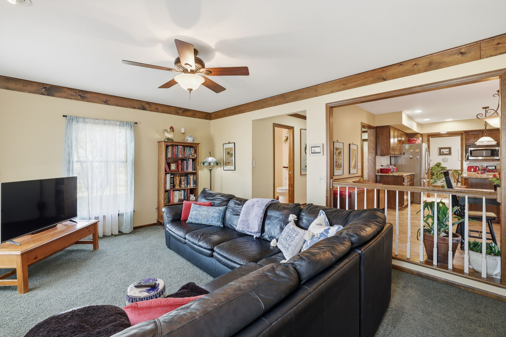 545 Blackhawk Drive, Batavia, IL 60510