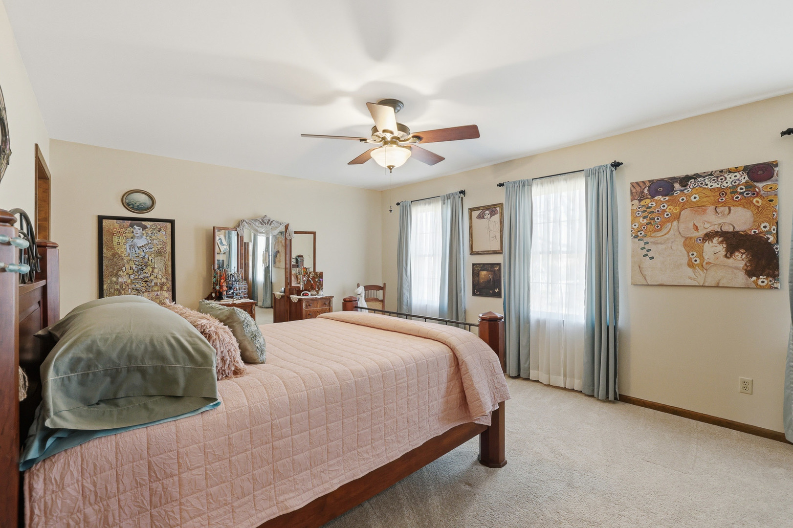 545 Blackhawk Drive, Batavia, IL 60510