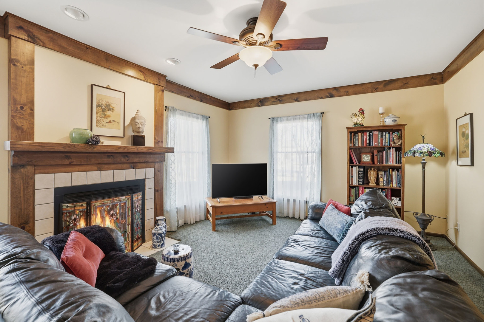 545 Blackhawk Drive, Batavia, IL 60510