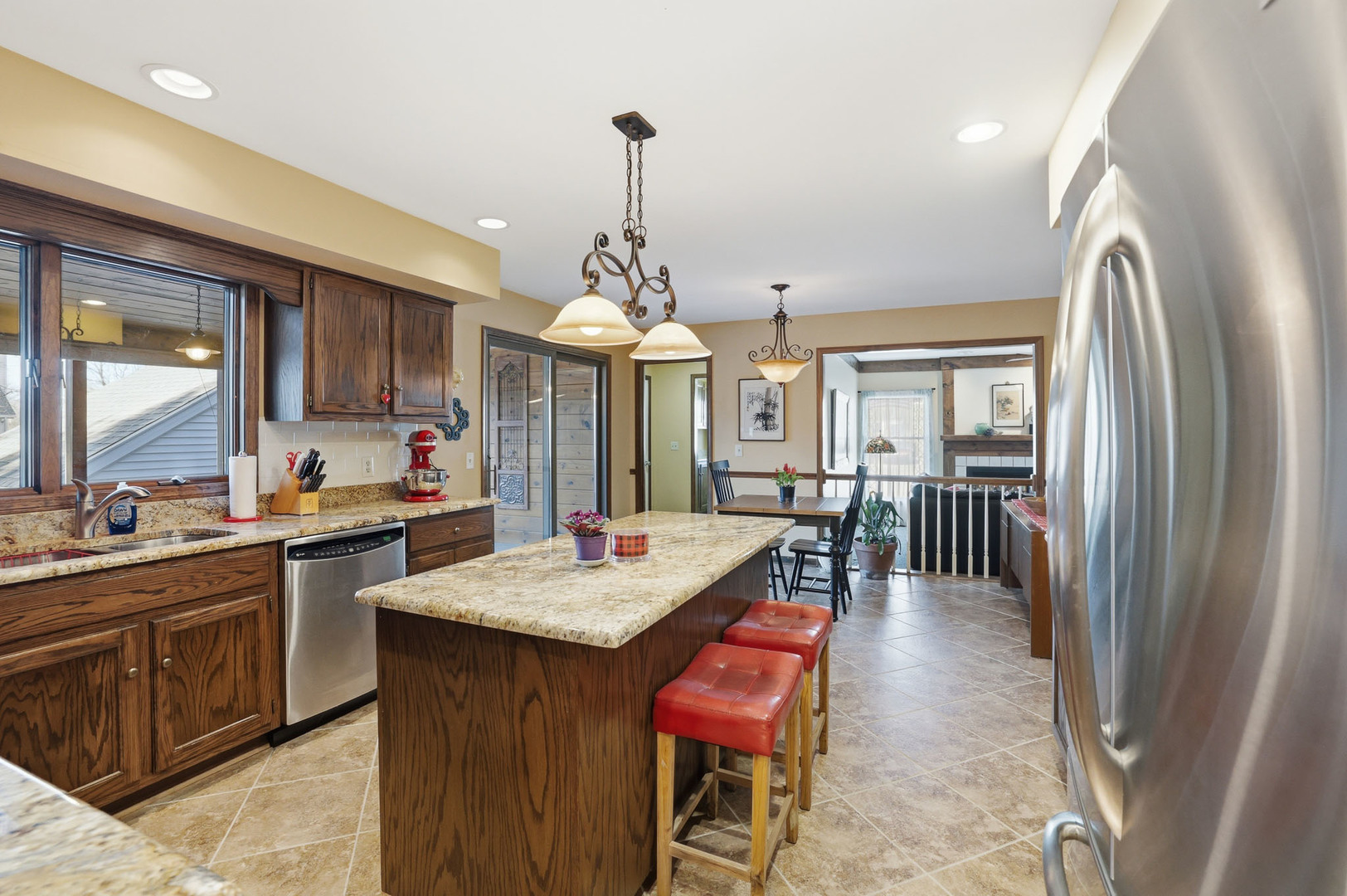 545 Blackhawk Drive, Batavia, IL 60510