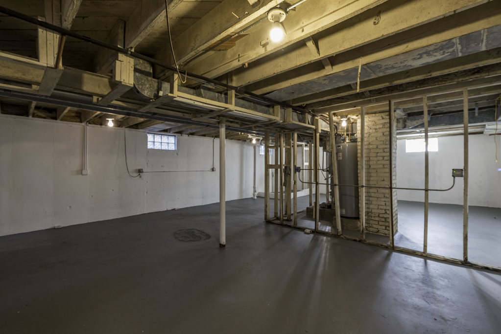 821 12th Street, North Chicago, IL 60064