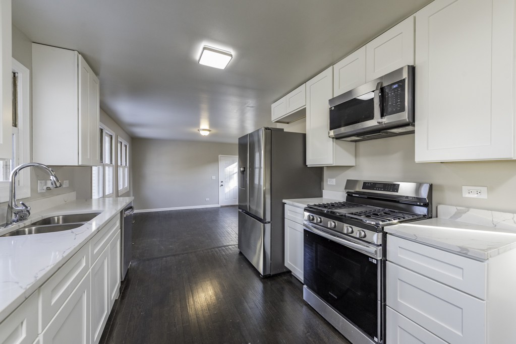 821 12th Street, North Chicago, IL 60064