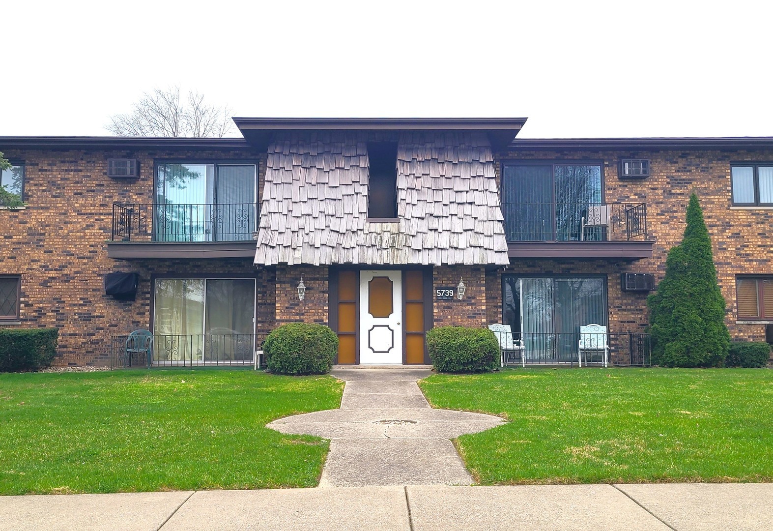 5739 W 129th Street #2C, Crestwood, IL 60418