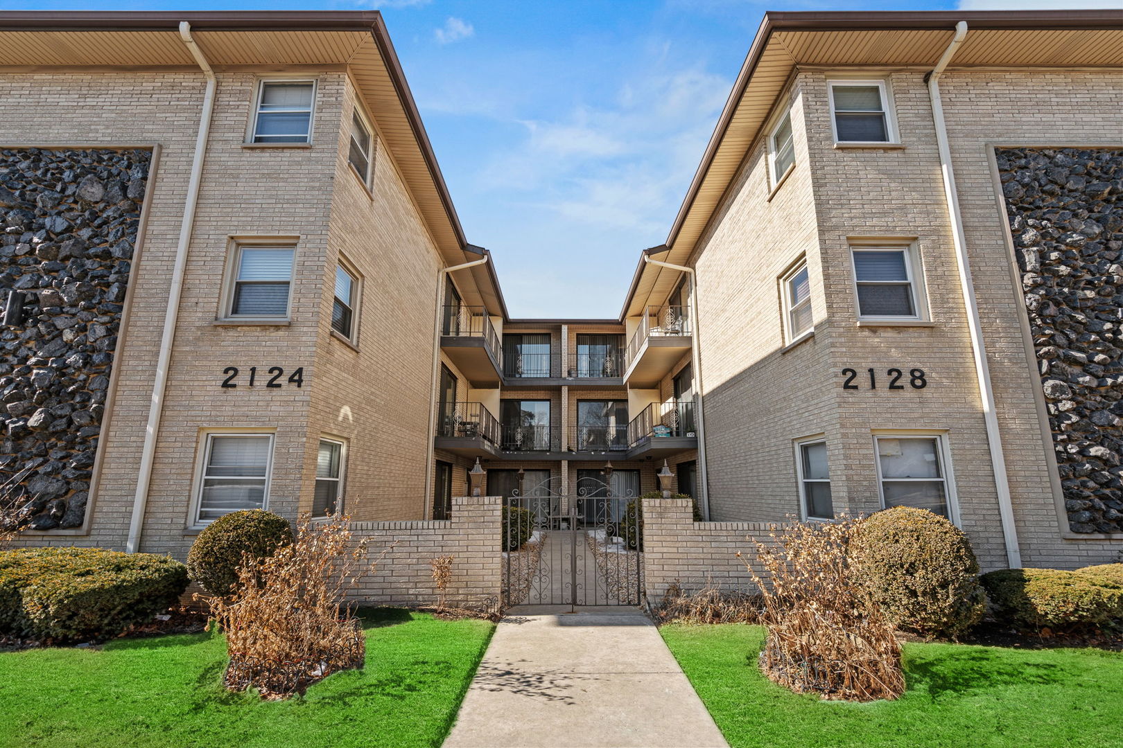 2124 N Harlem Avenue #3W, Elmwood Park, IL 60707