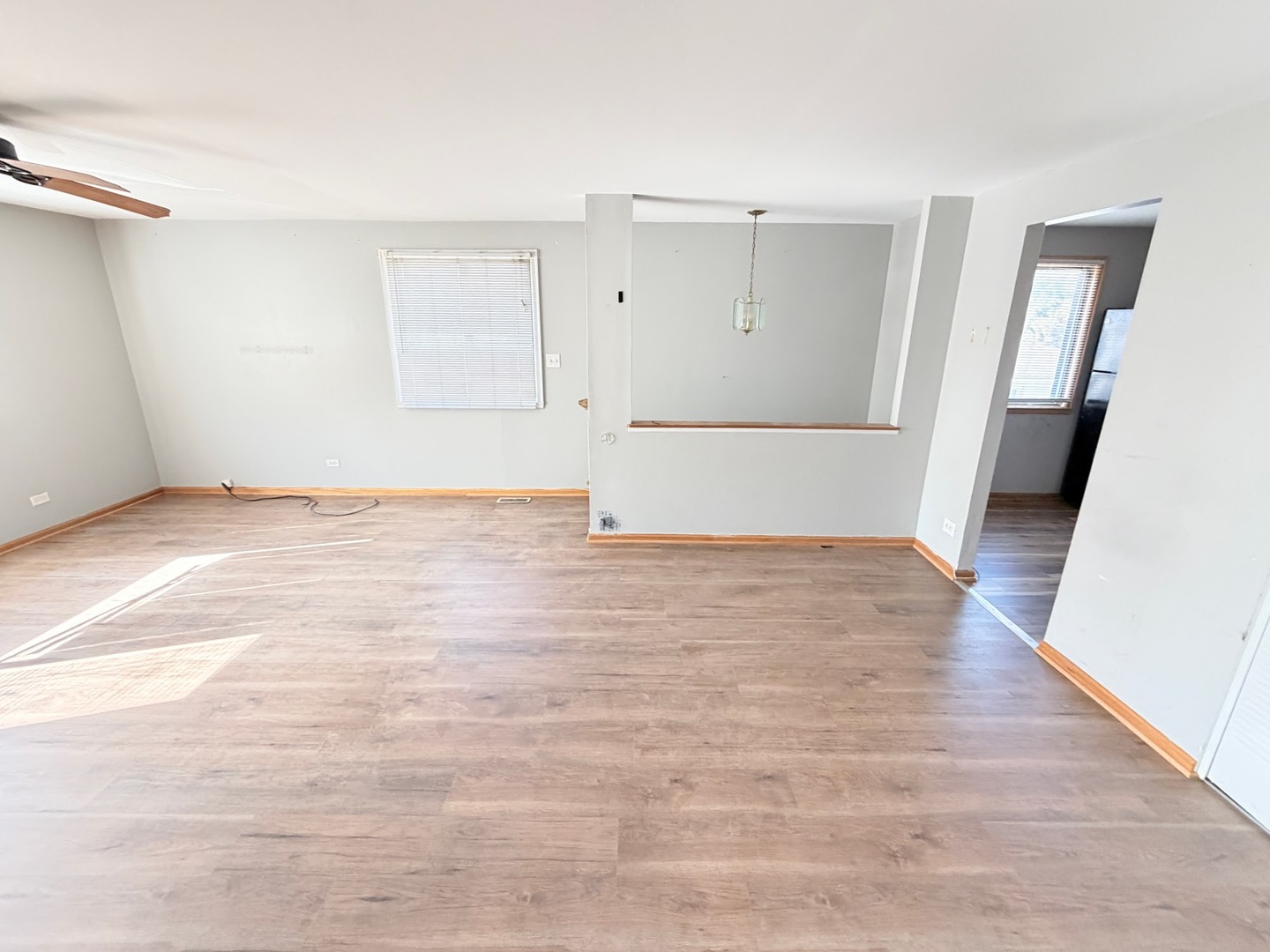 1306 FORESTDALE Court, Schaumburg, IL 60193