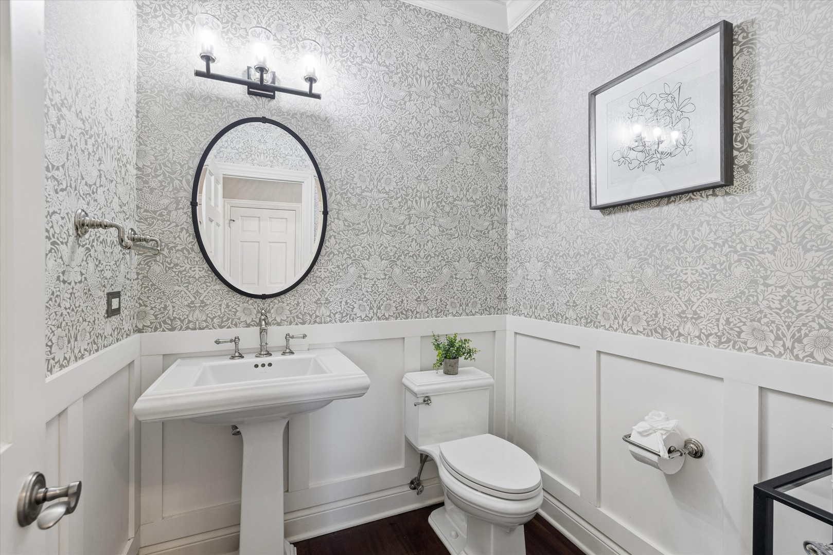 321 N Kenilworth Avenue, Glen Ellyn, IL 60137