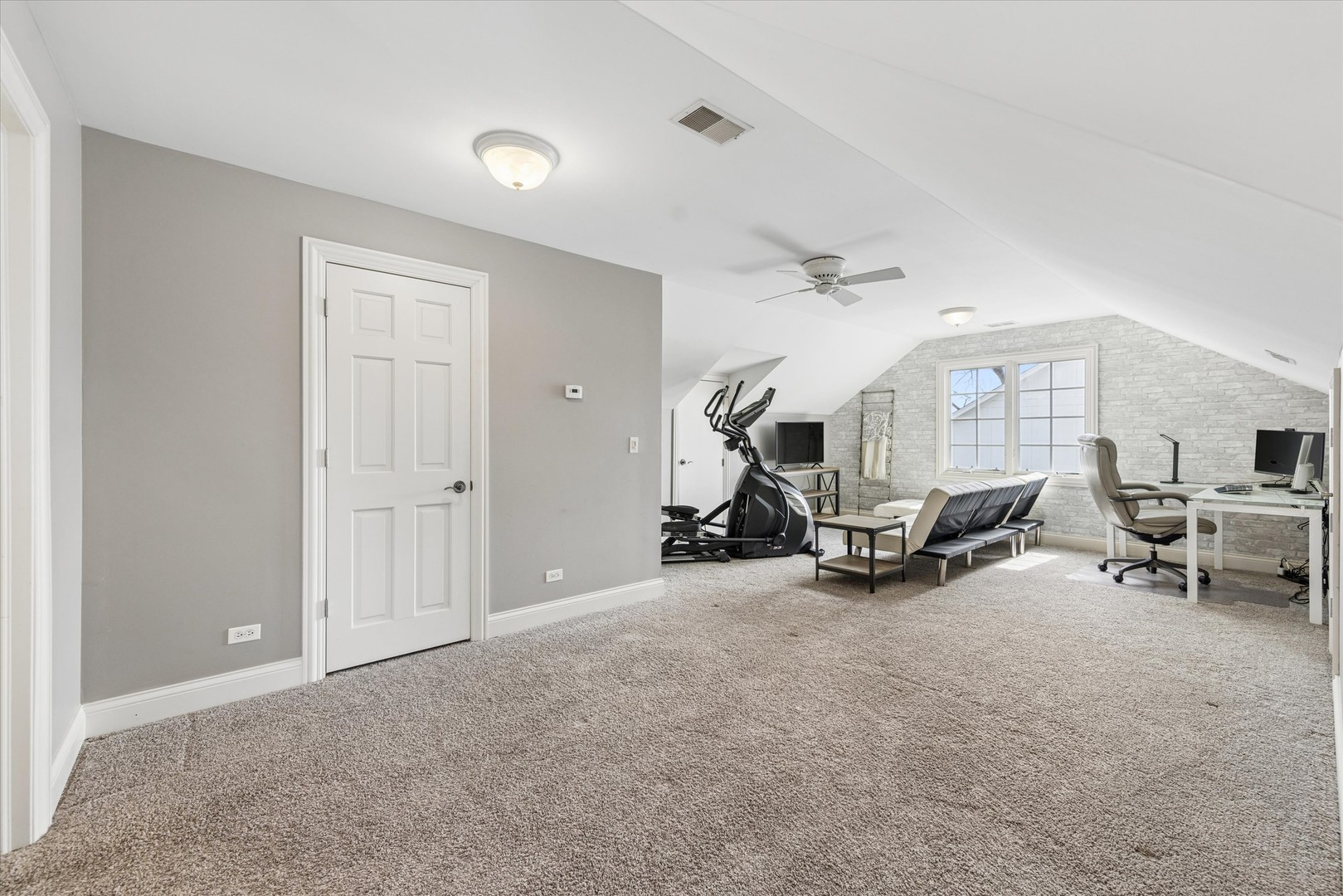 321 N Kenilworth Avenue, Glen Ellyn, IL 60137