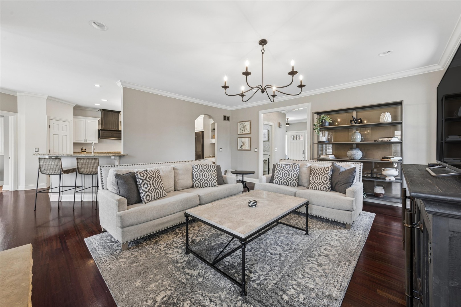 321 N Kenilworth Avenue, Glen Ellyn, IL 60137