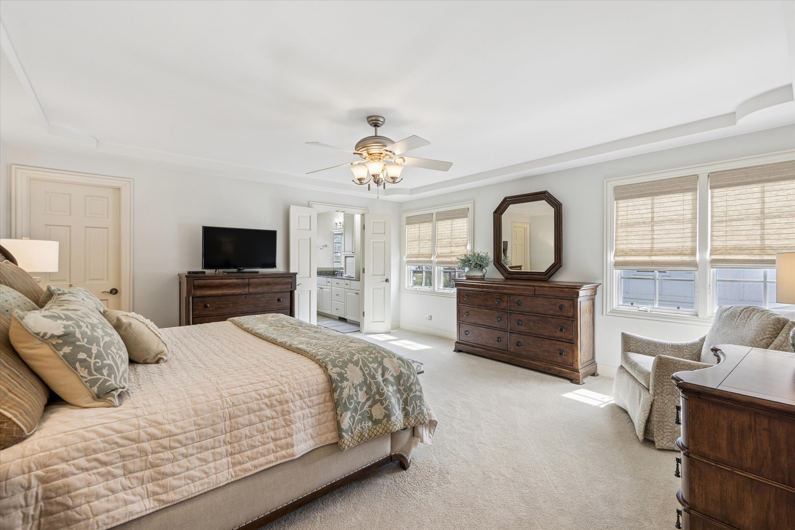 321 N Kenilworth Avenue, Glen Ellyn, IL 60137