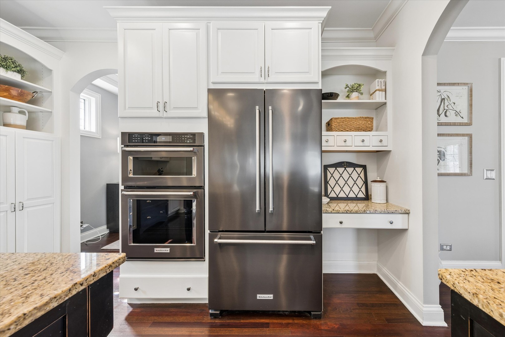 321 N Kenilworth Avenue, Glen Ellyn, IL 60137