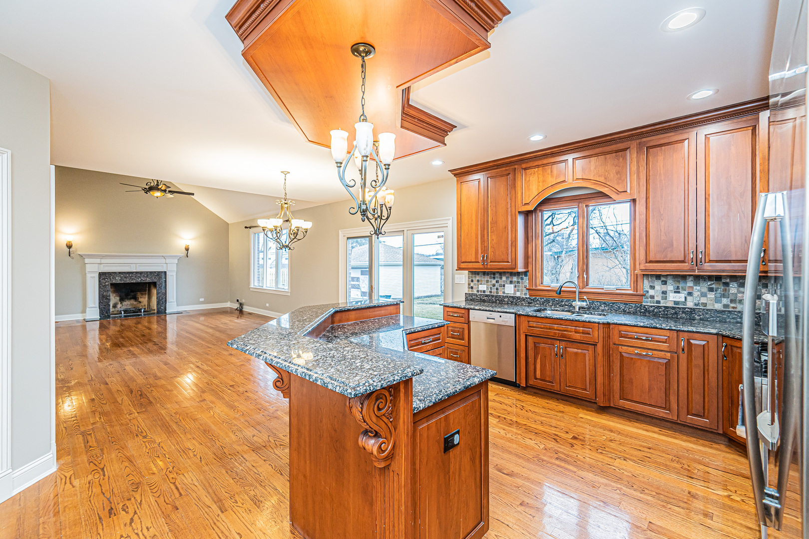 361 S ELM Street, Itasca, IL 60143