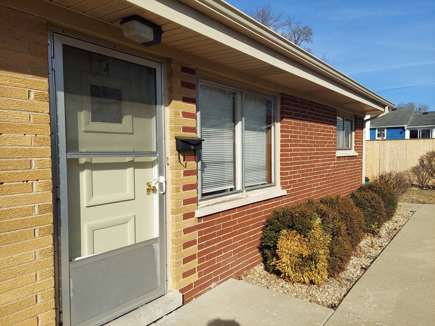 711 S West Street #4, Plano, IL 60545