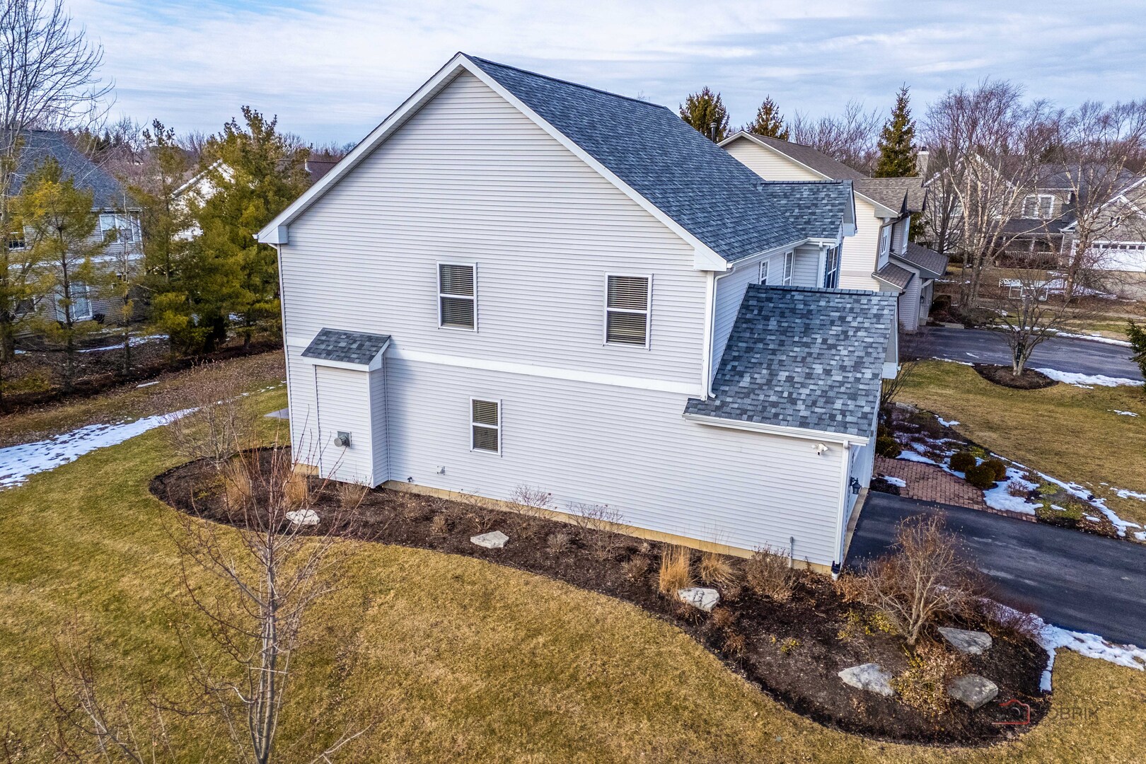 8065 Vail Court, Long Grove, IL 60047