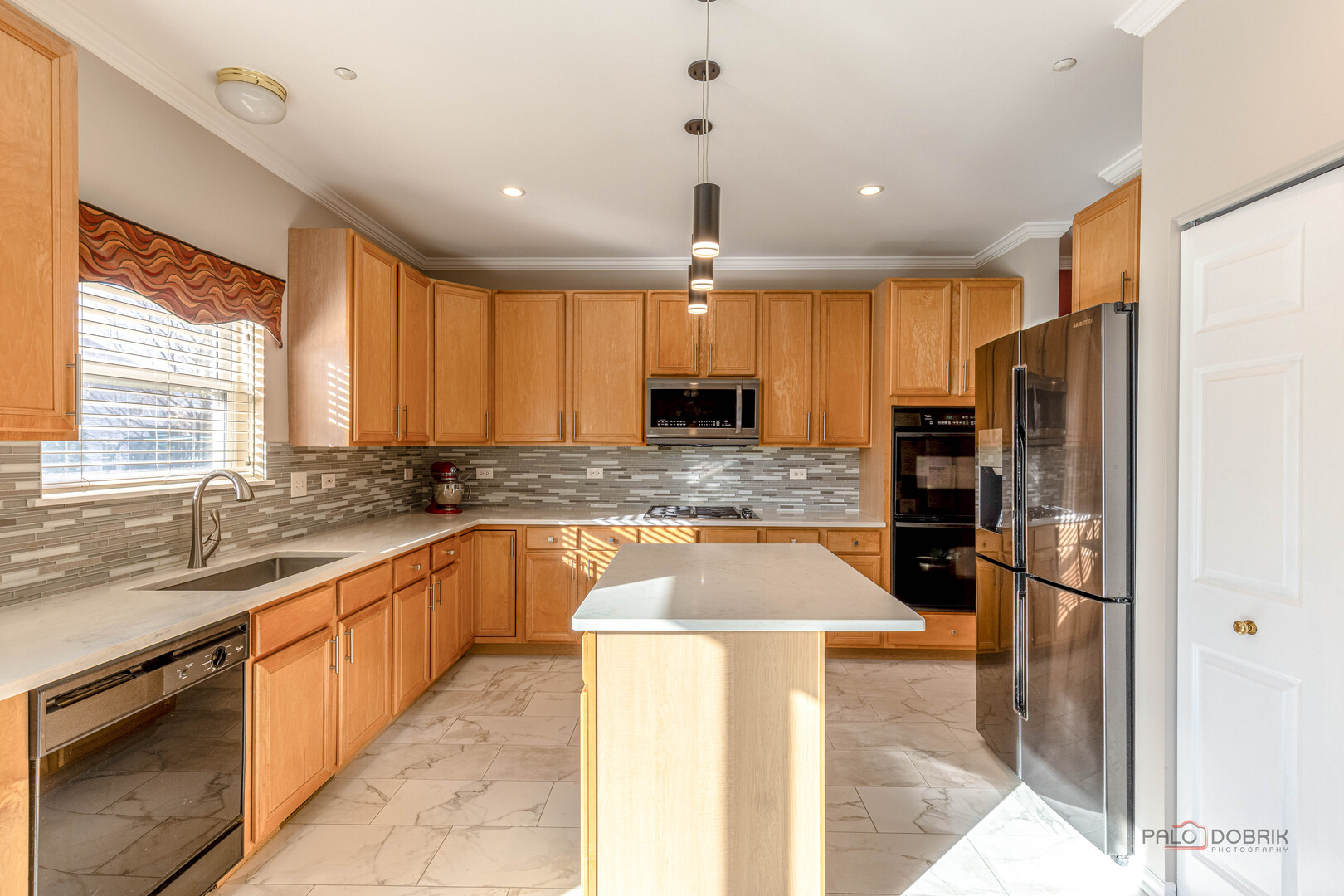 8065 Vail Court, Long Grove, IL 60047