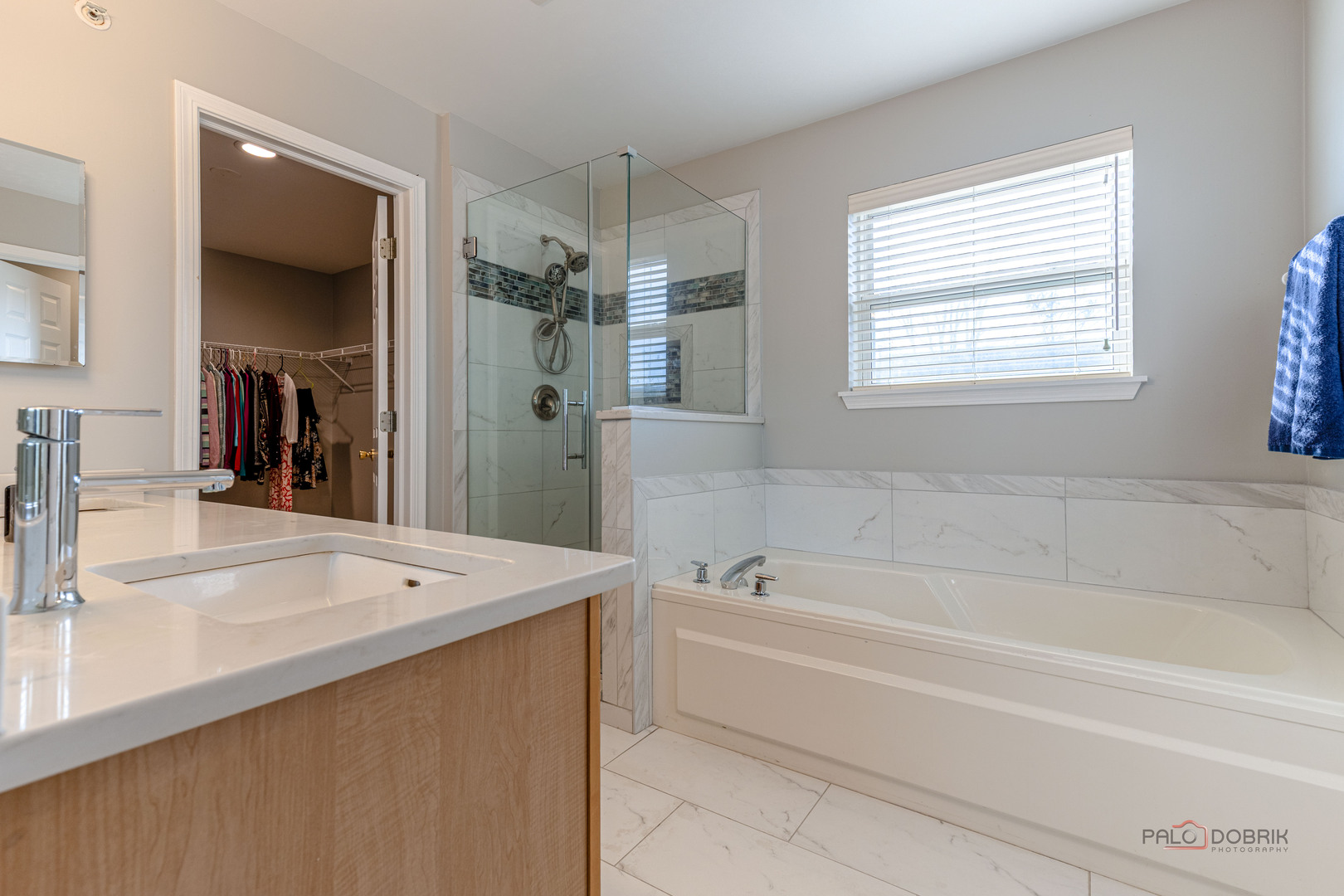 8065 Vail Court, Long Grove, IL 60047