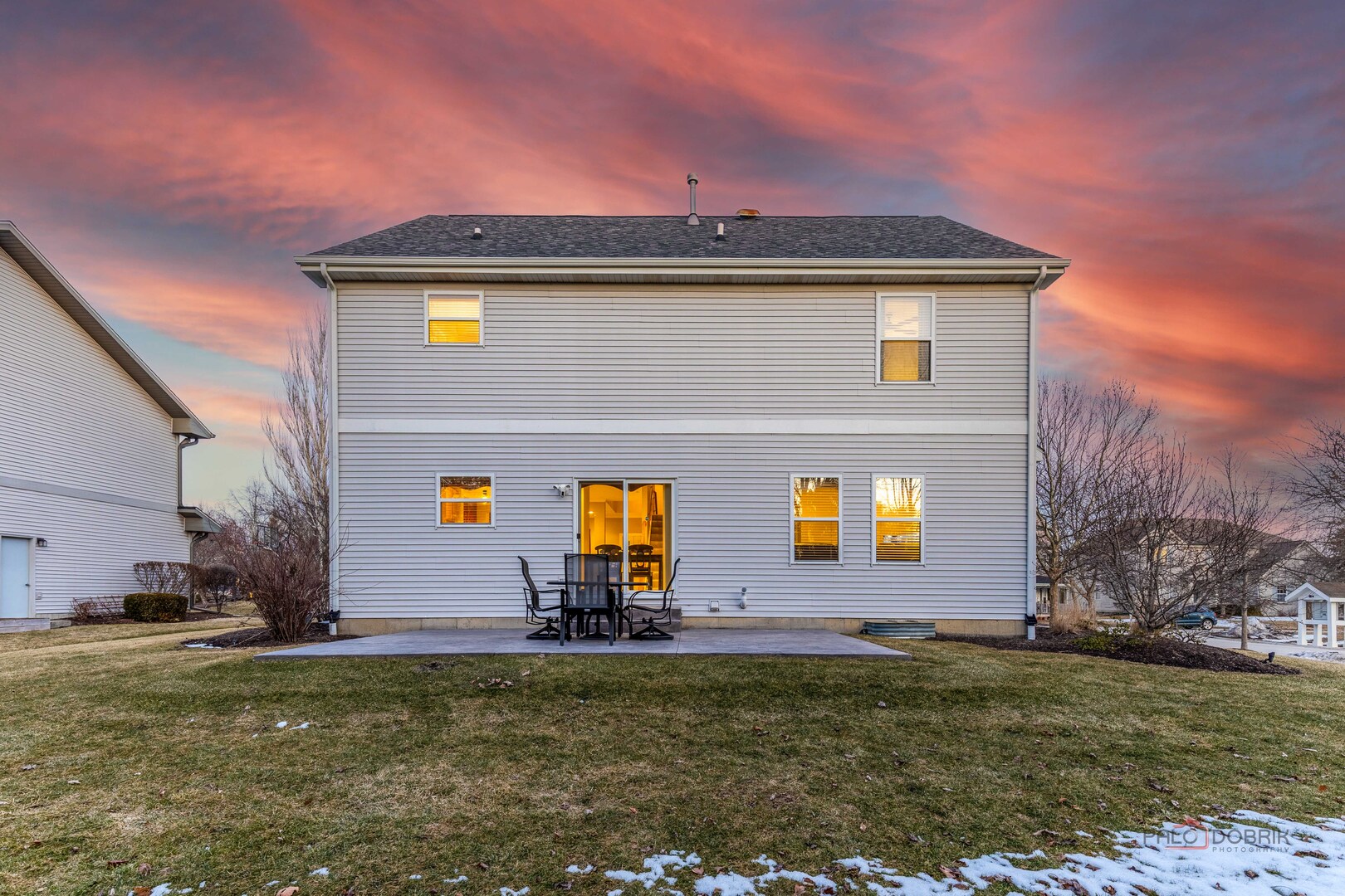 8065 Vail Court, Long Grove, IL 60047