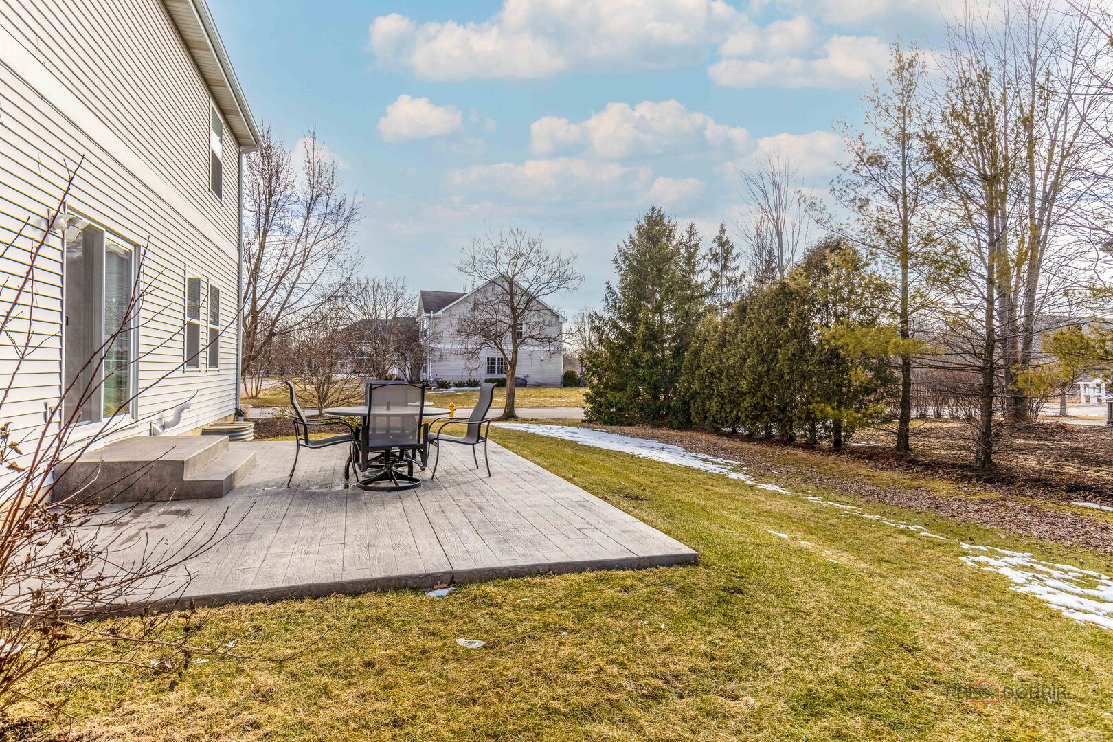 8065 Vail Court, Long Grove, IL 60047