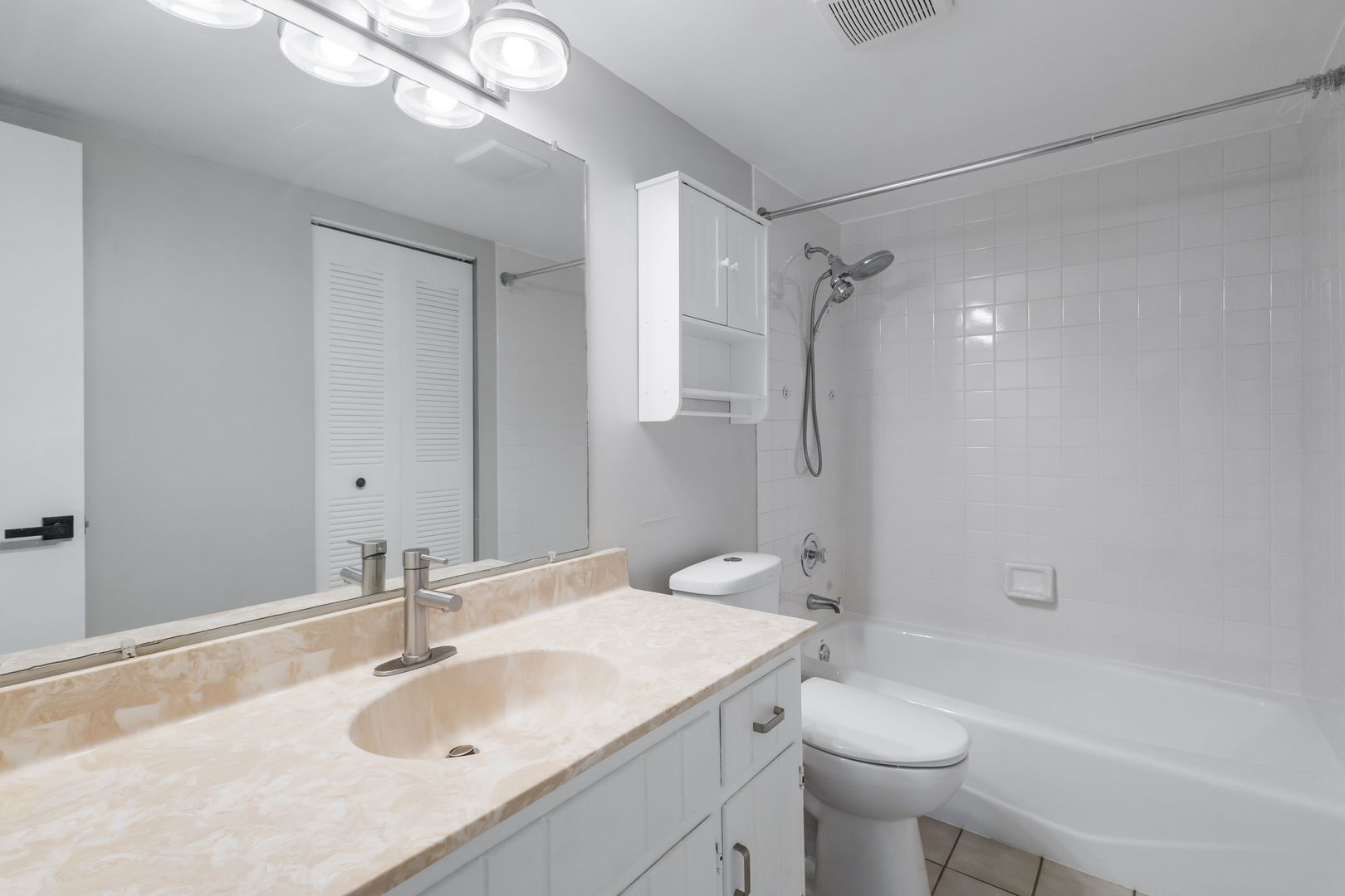 10531 S Roberts Road #1-A, Palos Hills, IL 60465