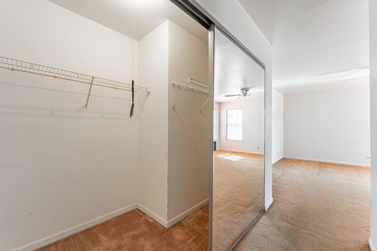 319 W Streamwood Boulevard, Streamwood, IL 60107