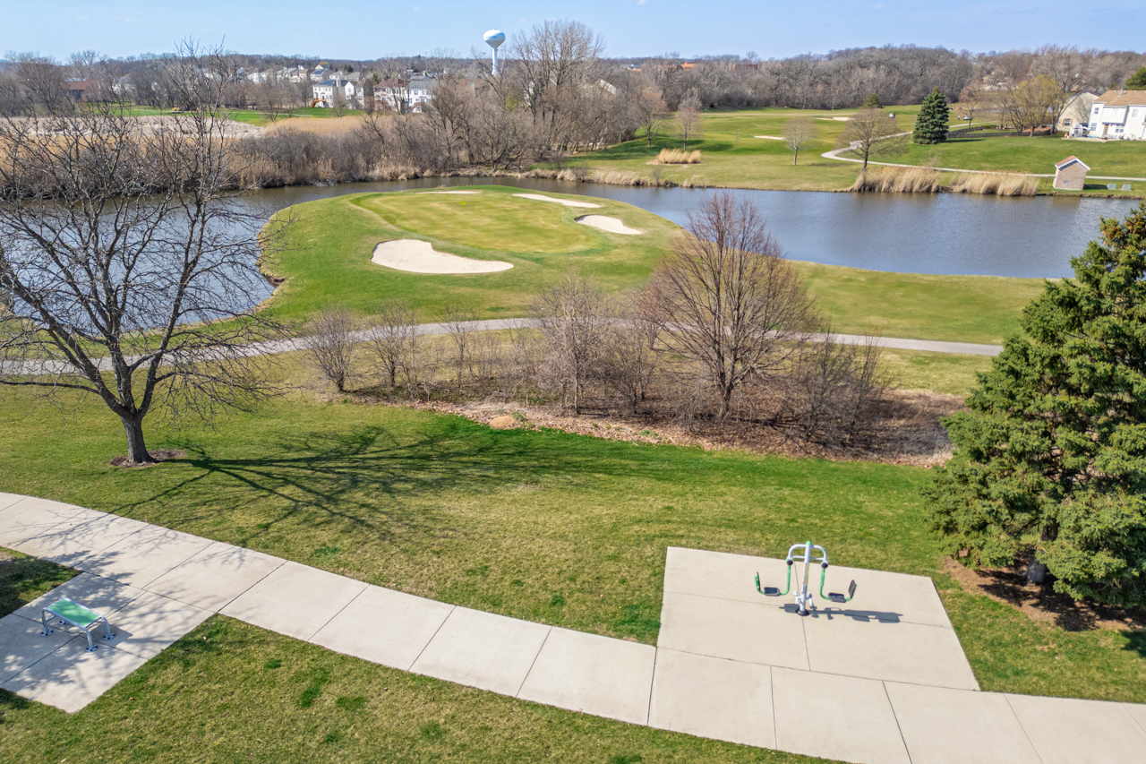 319 W Streamwood Boulevard, Streamwood, IL 60107