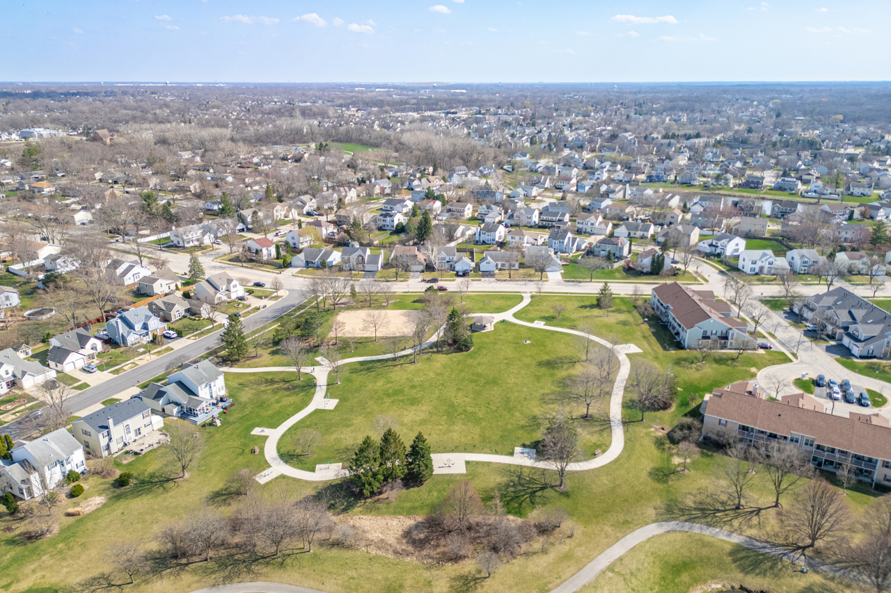 319 W Streamwood Boulevard, Streamwood, IL 60107