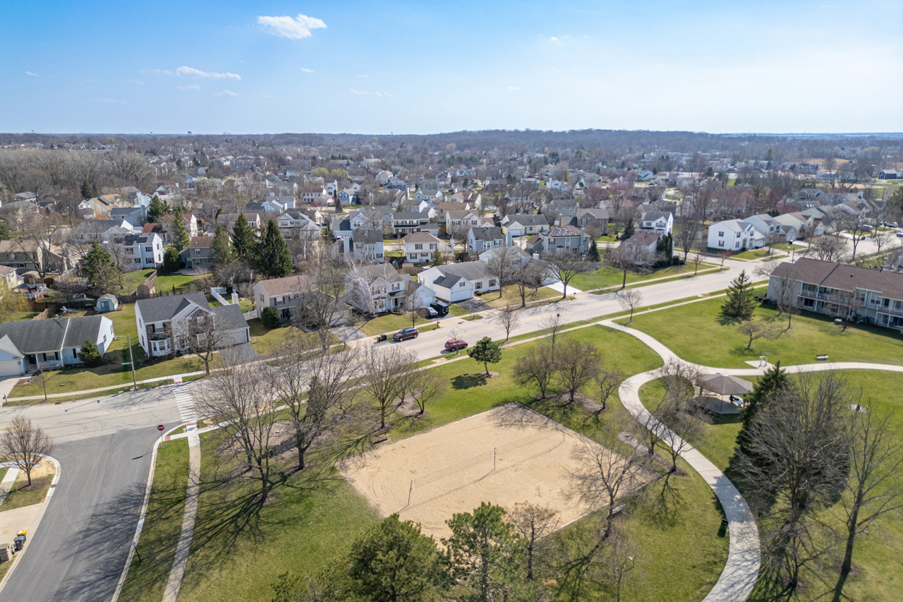 319 W Streamwood Boulevard, Streamwood, IL 60107