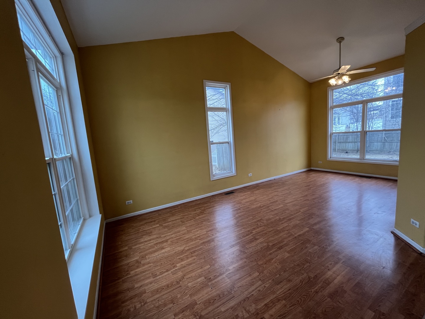 246 Homewood Drive, Bolingbrook, IL 60440