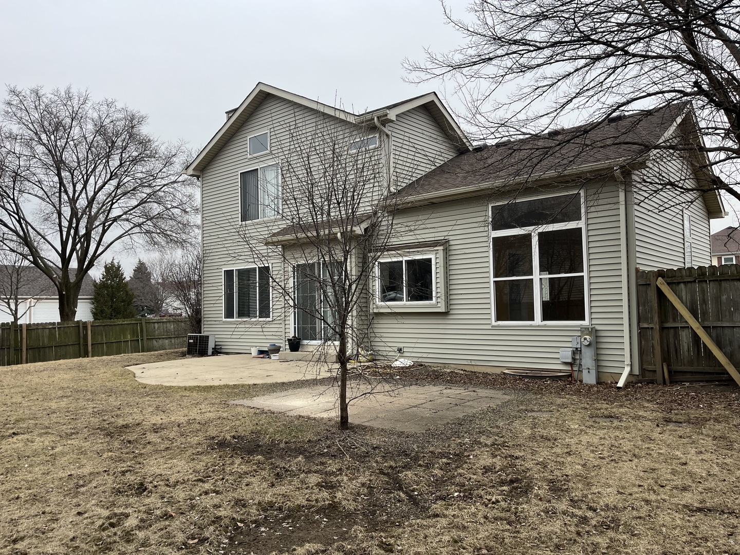 246 Homewood Drive, Bolingbrook, IL 60440