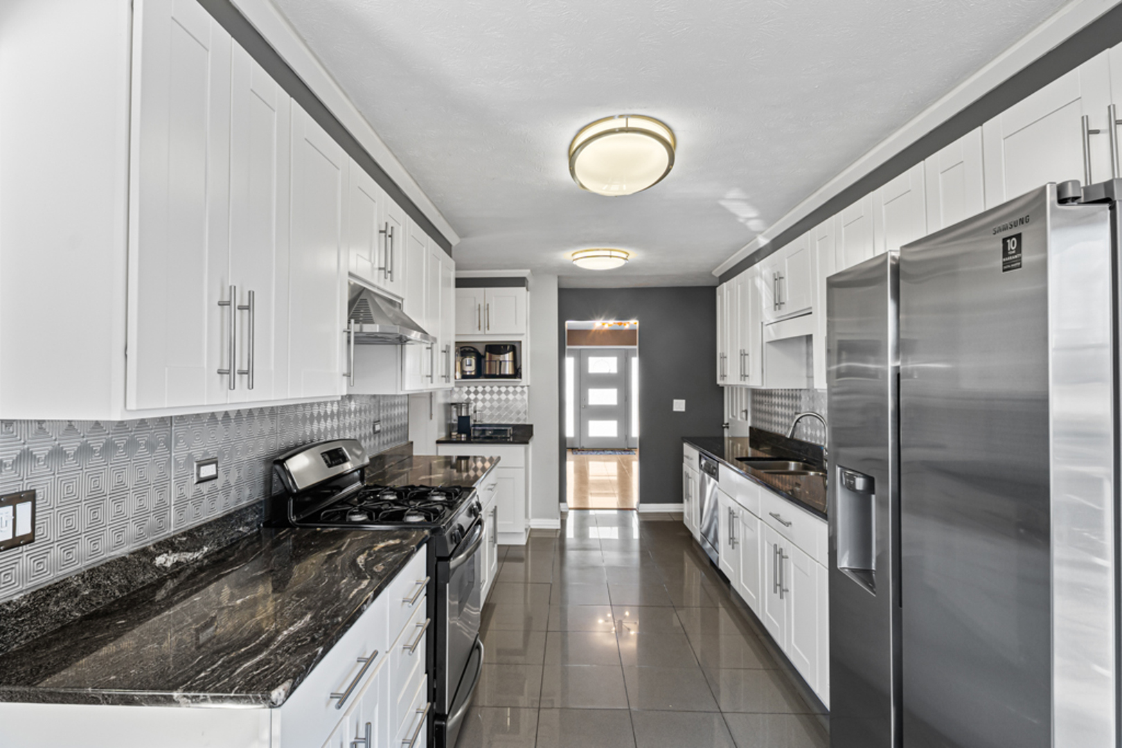 51 W Stevenson Drive, Glendale Heights, IL 60139