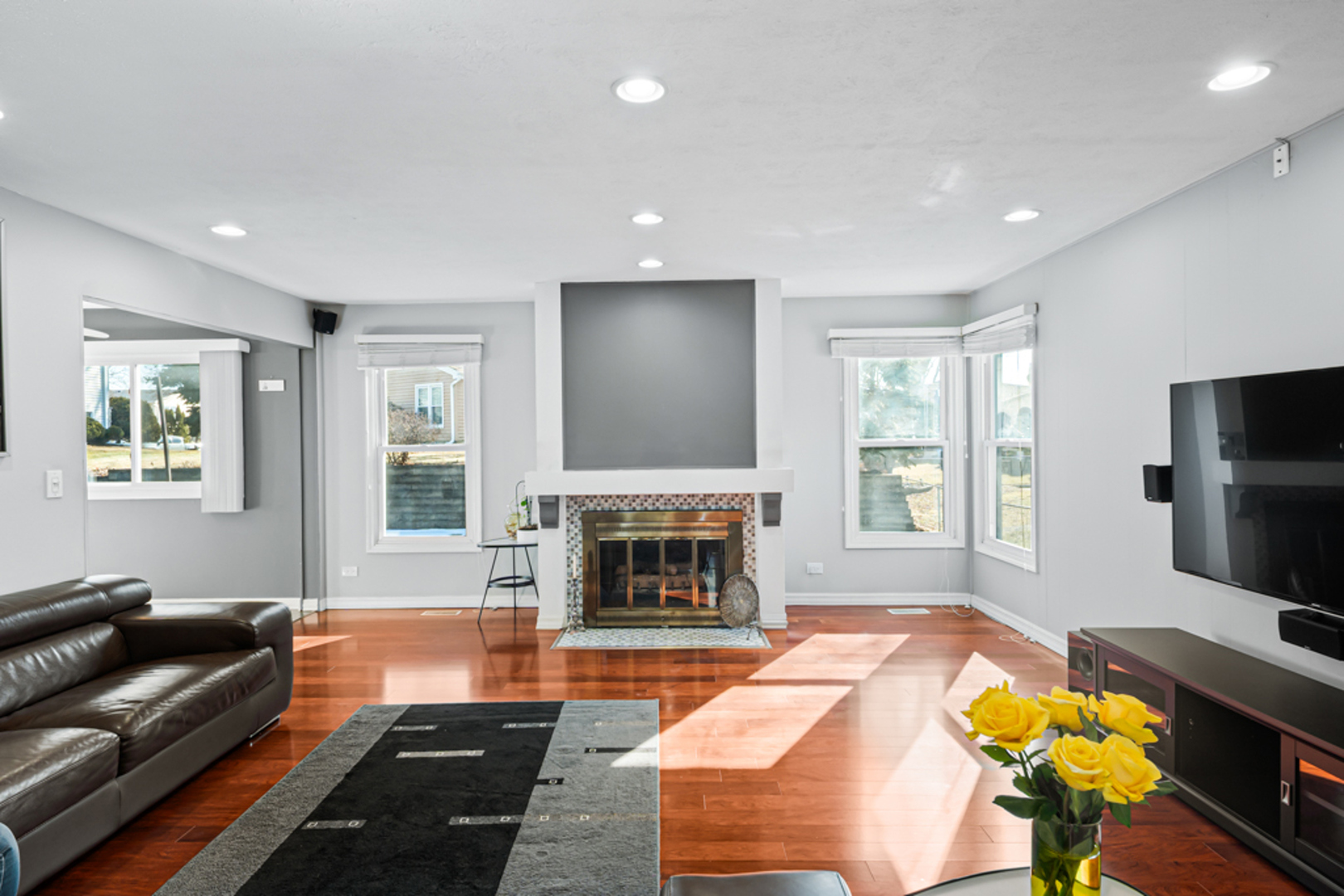 51 W Stevenson Drive, Glendale Heights, IL 60139