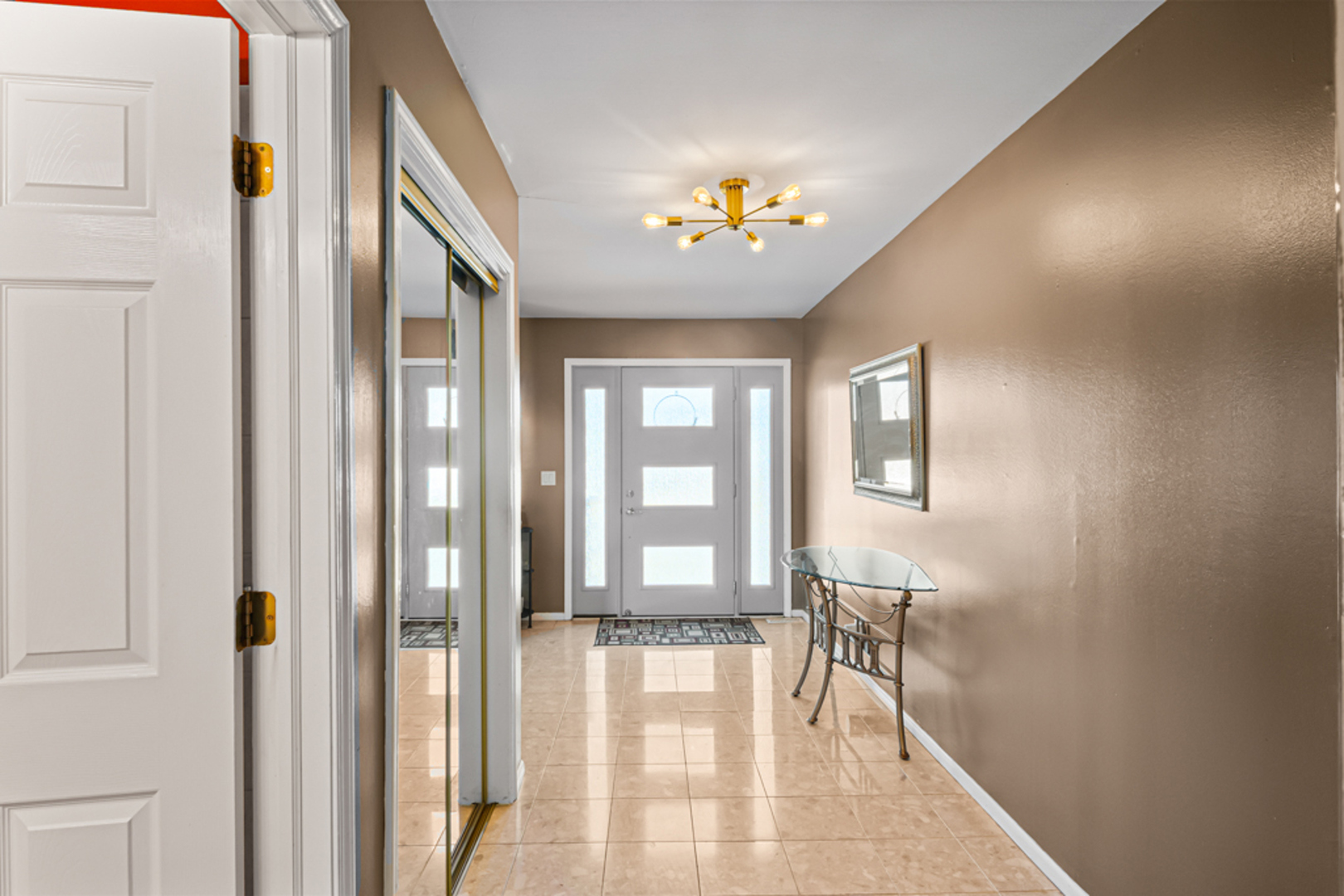 51 W Stevenson Drive, Glendale Heights, IL 60139