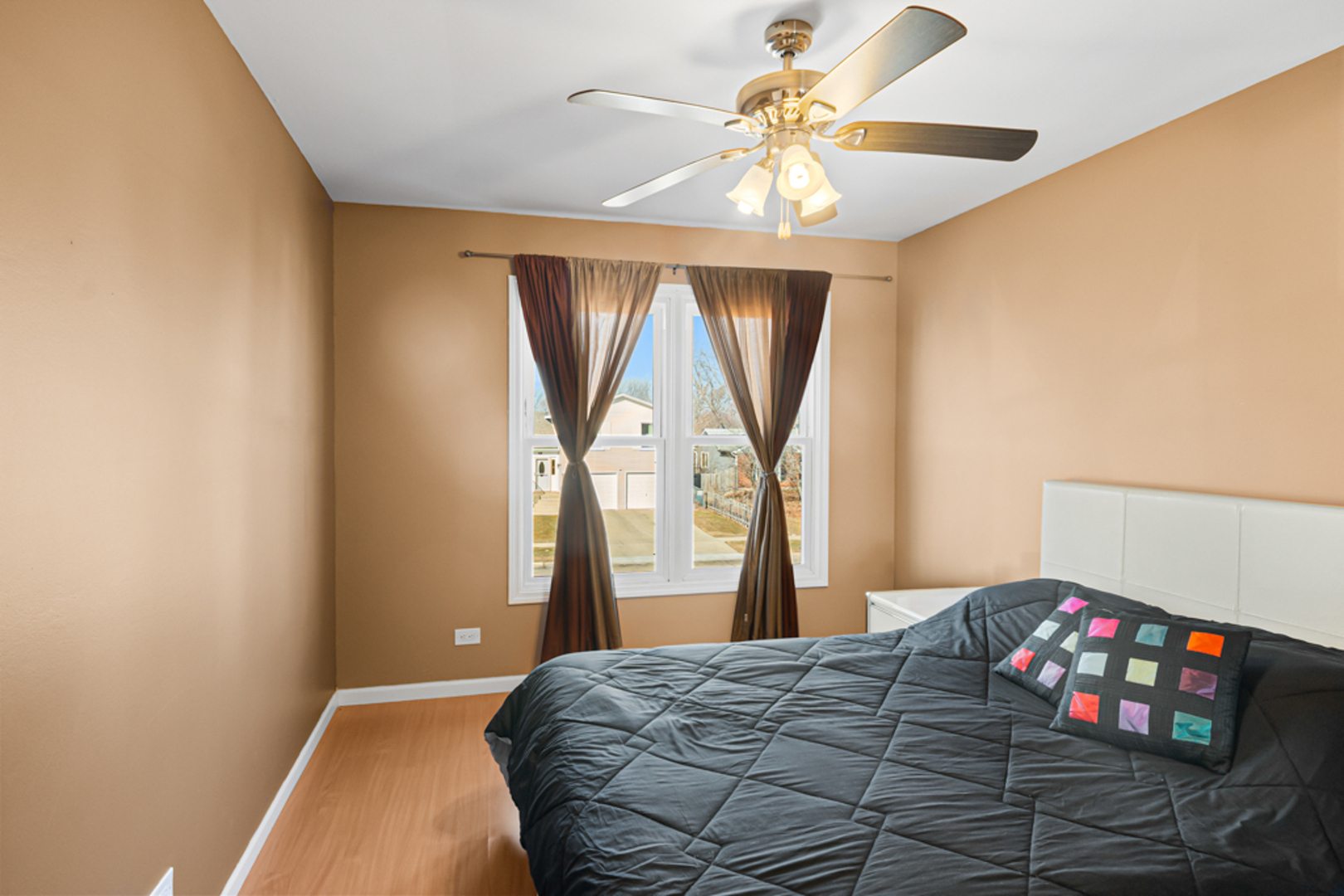 51 W Stevenson Drive, Glendale Heights, IL 60139