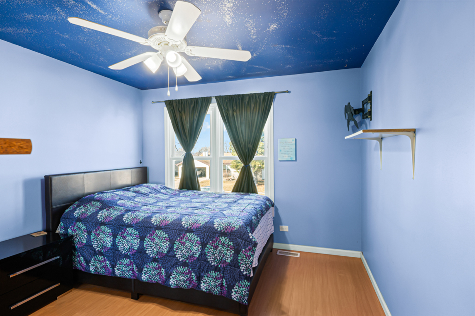 51 W Stevenson Drive, Glendale Heights, IL 60139