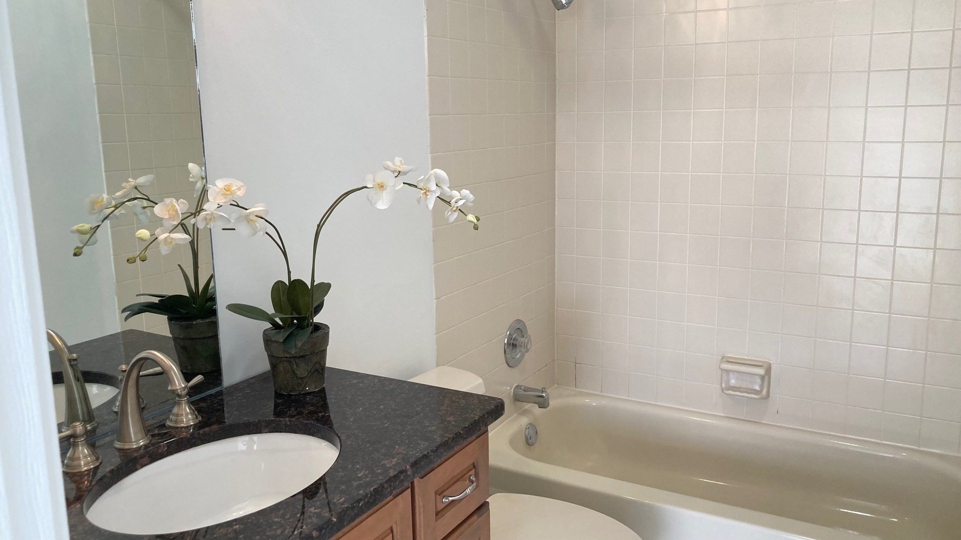 21W581 North Avenue #51, Lombard, IL 60148