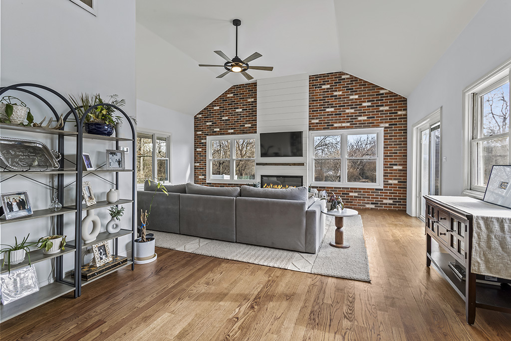 14201 S Chickasaw Trail, Homer Glen, IL 60491