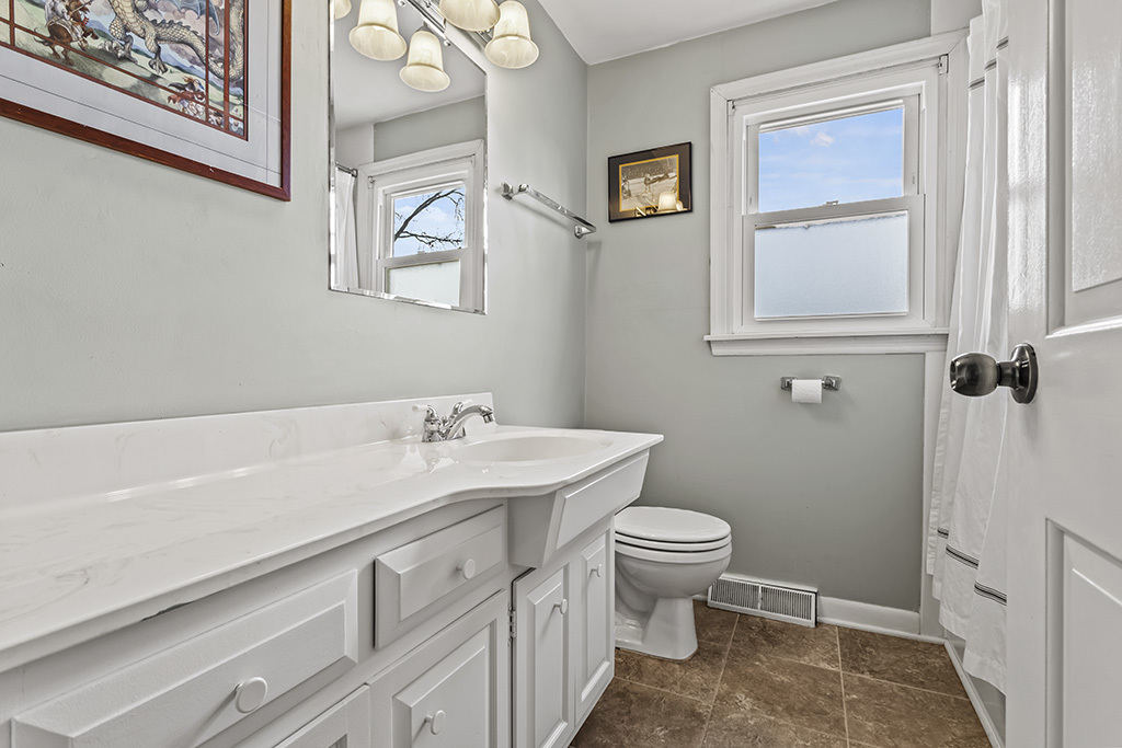 14201 S Chickasaw Trail, Homer Glen, IL 60491