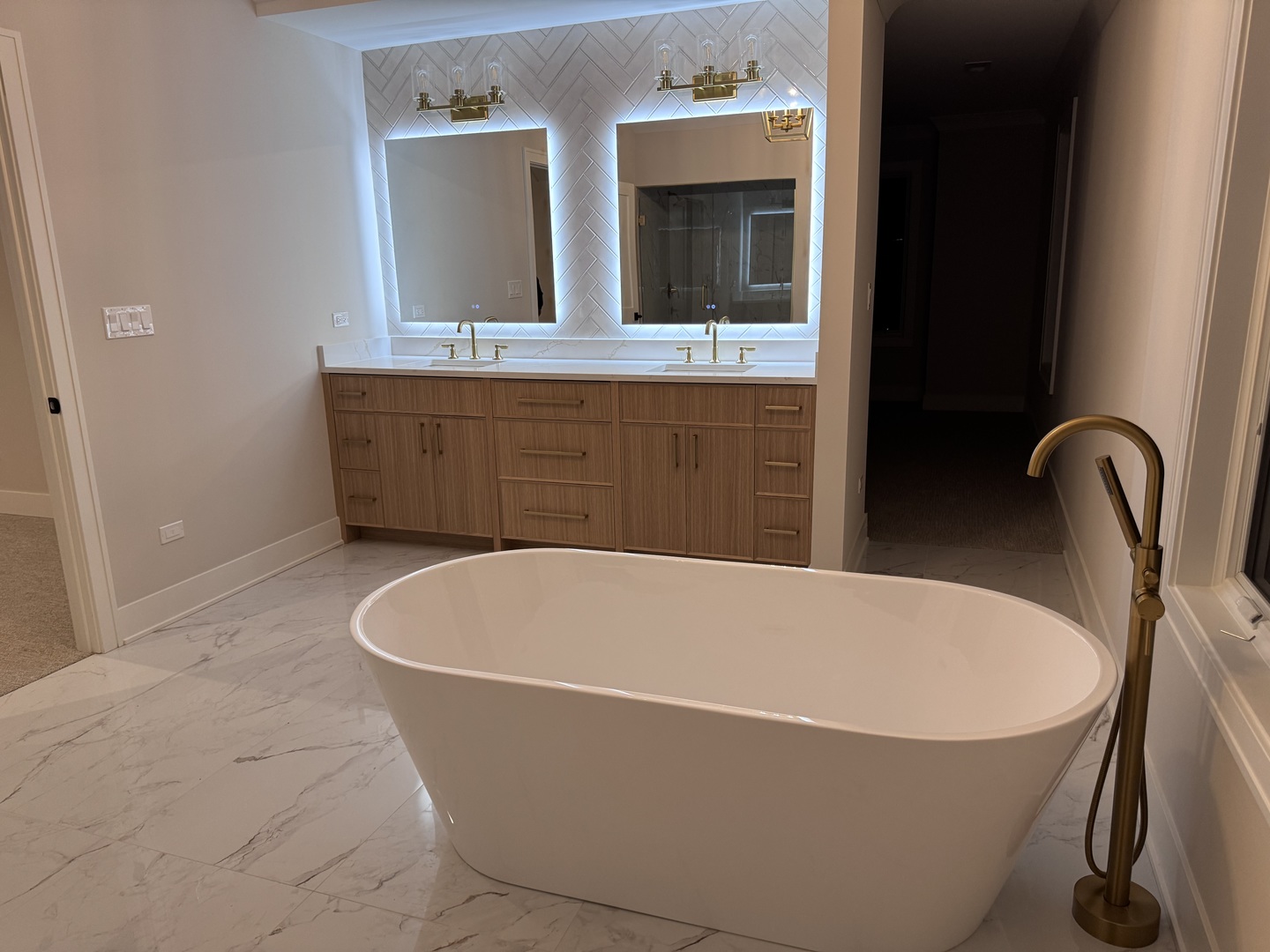 407 S Pine Avenue, Arlington Heights, IL 60005