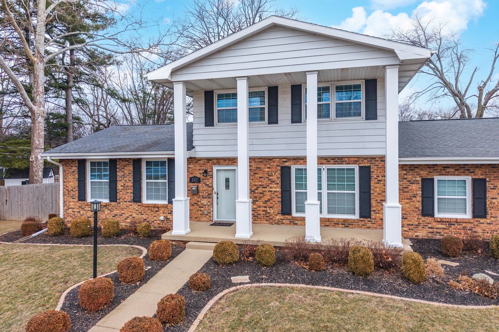 1302 E Vernon Avenue, Normal, IL 61761