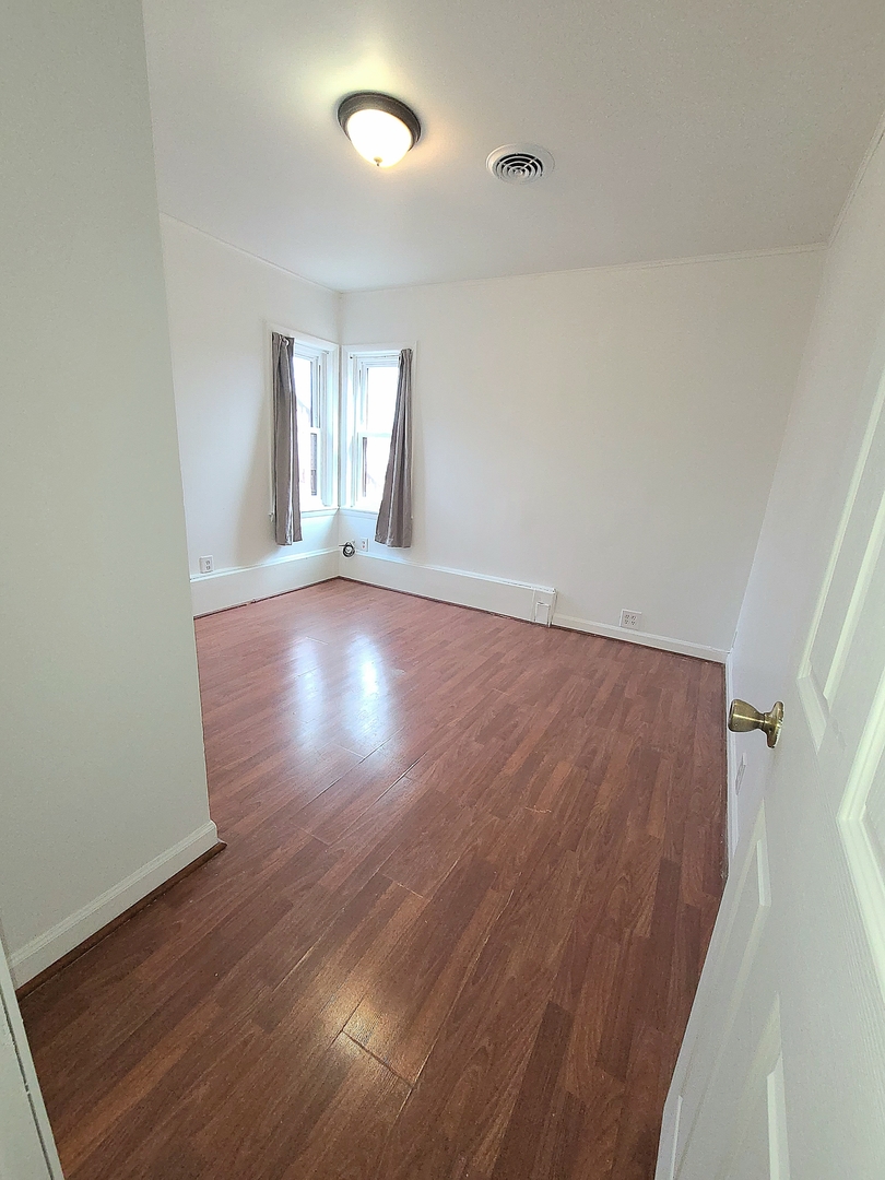 7807 Parkside Avenue, Burbank, IL 60459