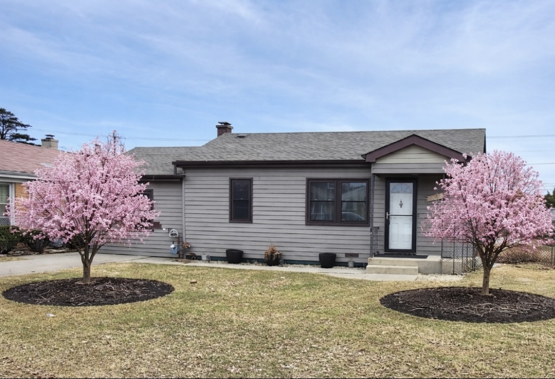 7807 Parkside Avenue, Burbank, IL 60459