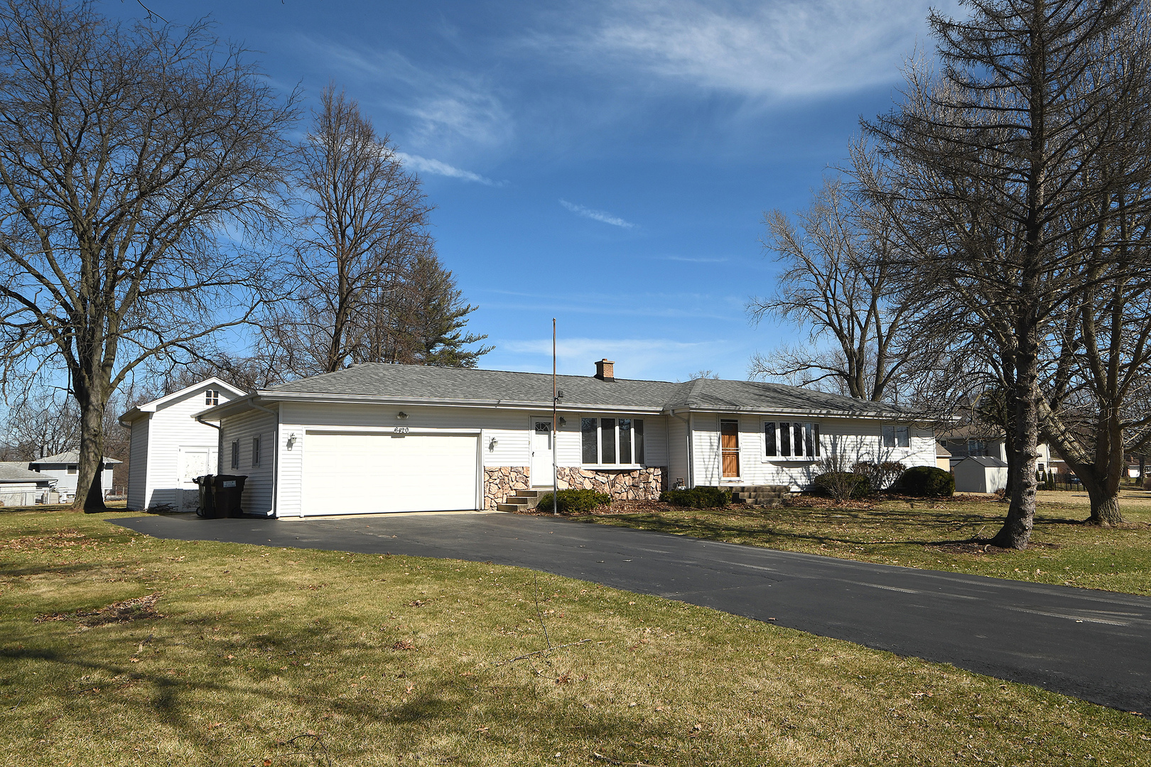 6420 166th Street, Tinley Park, IL 60477